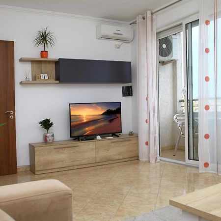 Beautiful Apartment At Port Side! Durrës Esterno foto