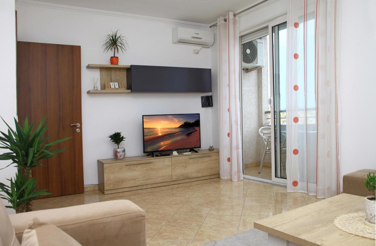 Beautiful Apartment At Port Side! Durrës Esterno foto