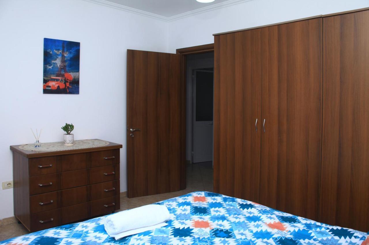 Beautiful Apartment At Port Side! Durrës Esterno foto