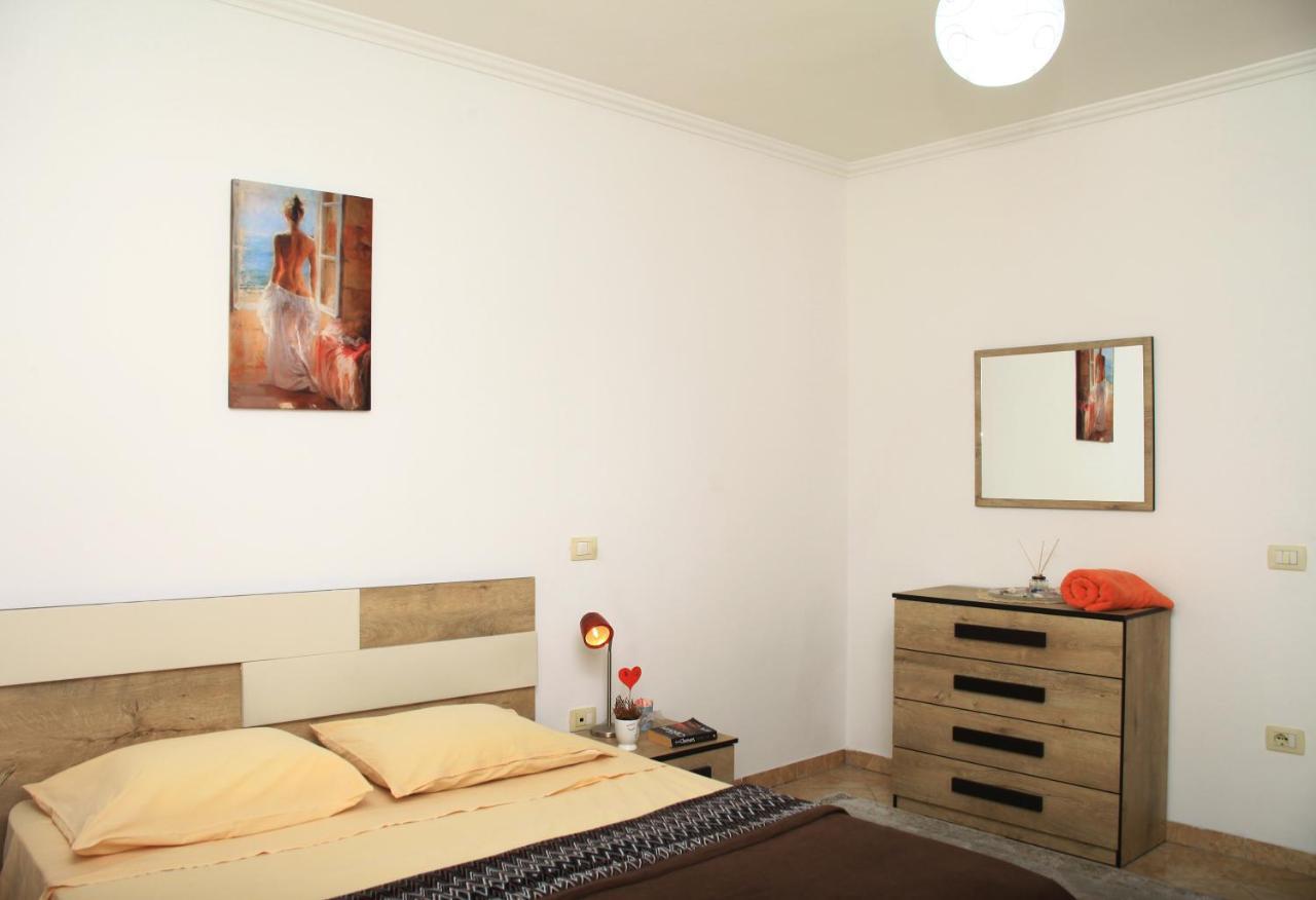 Beautiful Apartment At Port Side! Durrës Esterno foto