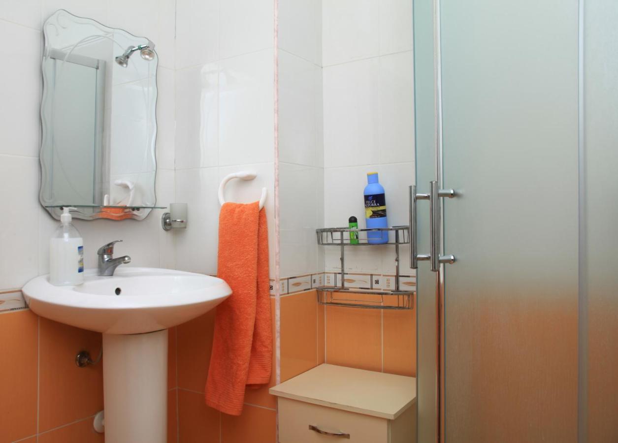 Beautiful Apartment At Port Side! Durrës Esterno foto