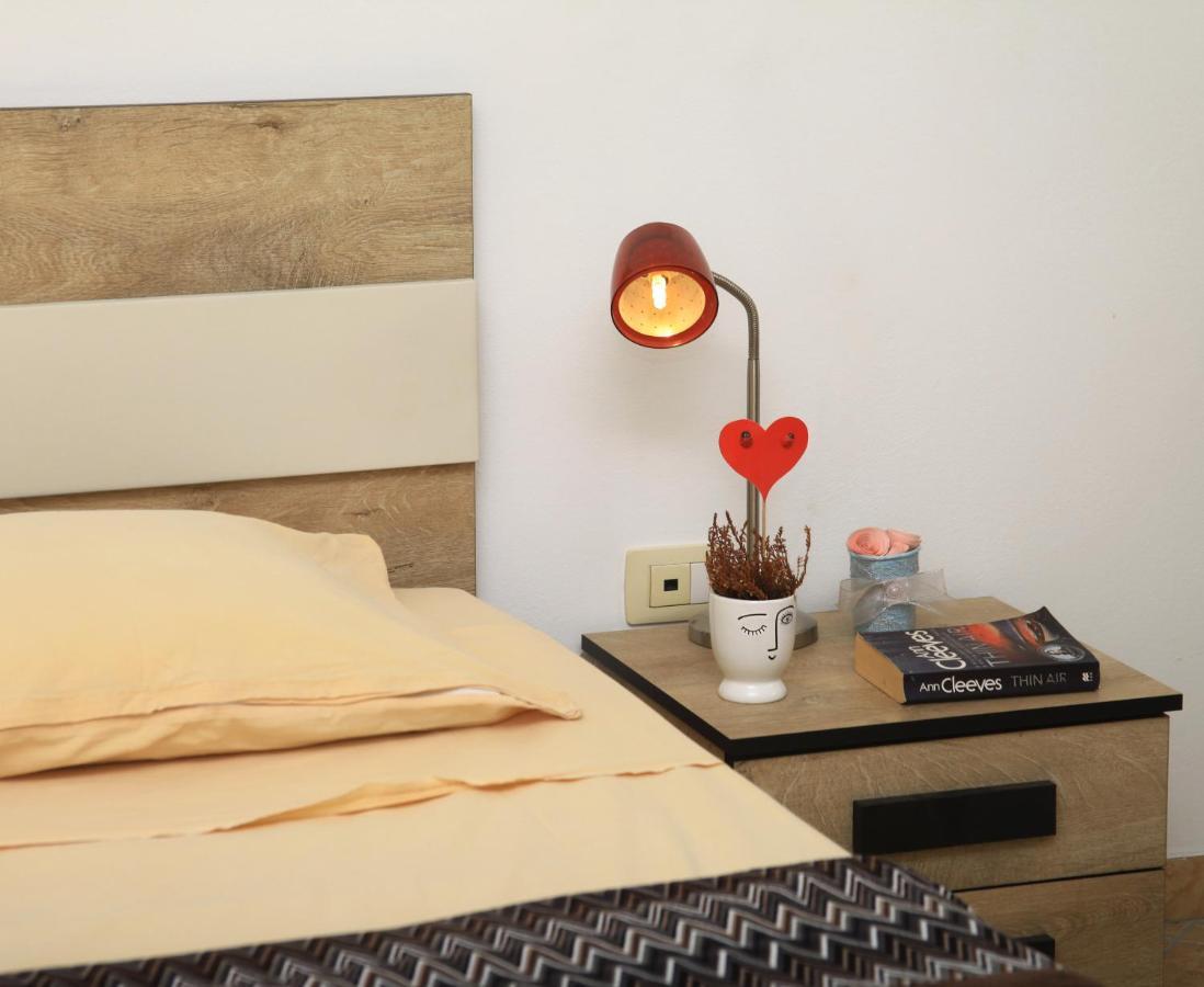 Beautiful Apartment At Port Side! Durrës Esterno foto